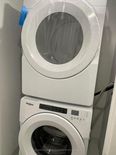 Photo 4 at 188 - 10 Lloyd Janes Blk Lane, New Toronto, Toronto