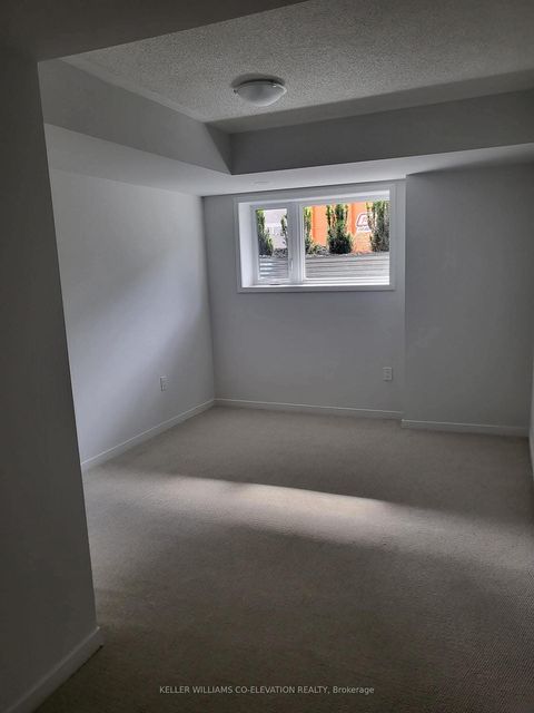 Photo 8 at 188 - 10 Lloyd Janes Blk Lane, New Toronto, Toronto