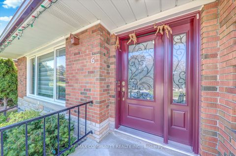 Photo 4 at 6 Barlow Road, Woburn, Toronto