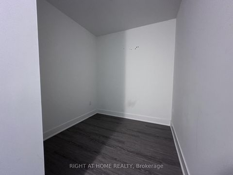 Photo 18 at 015 - 185 Deerfield Road, Central Newmarket, Newmarket