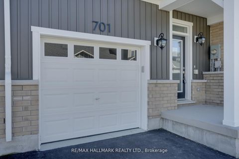 Photo 2 at 701 Sargeant Place, Rural Innisfil, Innisfil
