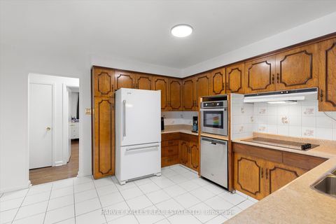 Photo 6 at 118 Palm Drive, Clanton Park, Toronto