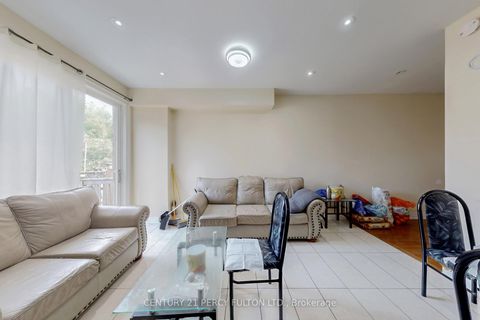 Photo 4 at 33 Wanstead Avenue, Oakridge, Toronto