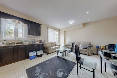 Photo 7 at 33 Wanstead Avenue, Oakridge, Toronto