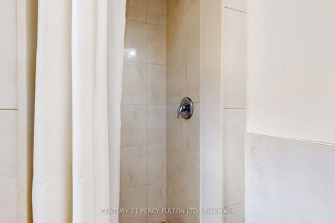 Photo 10 at 33 Wanstead Avenue, Oakridge, Toronto