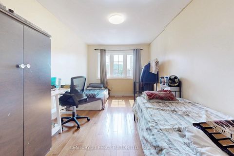 Photo 17 at 33 Wanstead Avenue, Oakridge, Toronto