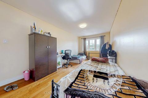 Photo 18 at 33 Wanstead Avenue, Oakridge, Toronto