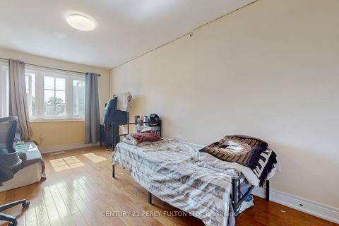 Photo 19 at 33 Wanstead Avenue, Oakridge, Toronto