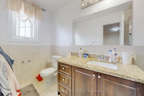 Photo 24 at 33 Wanstead Avenue, Oakridge, Toronto