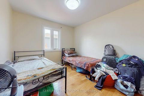 Photo 27 at 33 Wanstead Avenue, Oakridge, Toronto
