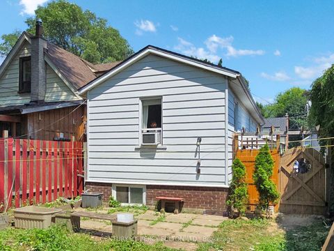 Photo 30 at 48 St Dunstan Drive, Oakridge, Toronto