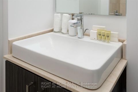 Photo 7 at 4906 - 12 York Street, Waterfront Communities C1, Toronto