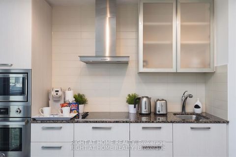 Photo 13 at 4906 - 12 York Street, Waterfront Communities C1, Toronto