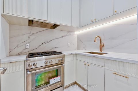 Photo 11 at 27 Hurlingham Crescent, Don Mills, Toronto