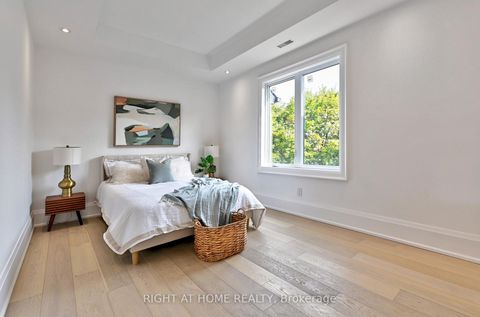 Photo 35 at 27 Hurlingham Crescent, Don Mills, Toronto