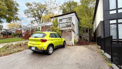 Photo 5 at 143 Kalmar Avenue, Cliffside, Toronto