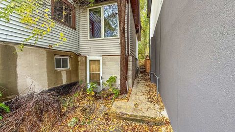 Photo 8 at 143 Kalmar Avenue, Cliffside, Toronto