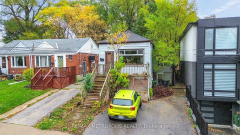 Photo 13 at 143 Kalmar Avenue, Cliffside, Toronto