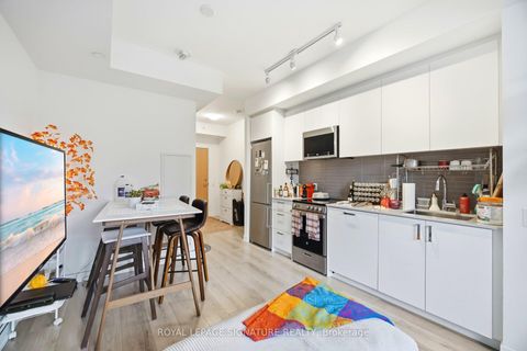 Photo 10 at 208 - 1787 St Clair Avenue W, Pellam Park, Toronto