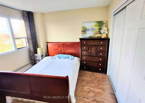 Photo 7 at 806 - 100 Leeward Glenway, Flemingdon Park, Toronto