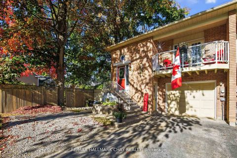 Photo 1 at 155 Maple Avenue, City Centre, Barrie