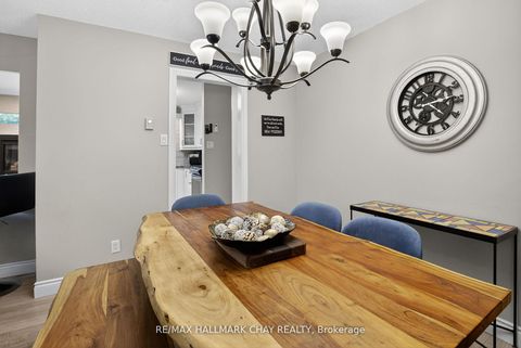 Photo 11 at 155 Maple Avenue, City Centre, Barrie