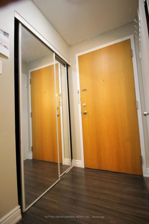 Photo 2 at 610 - 41 Markbrook Lane, Jamestown, Toronto