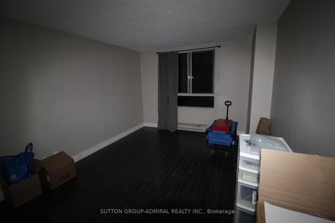 Photo 4 at 610 - 41 Markbrook Lane, Jamestown, Toronto