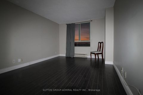 Photo 5 at 610 - 41 Markbrook Lane, Jamestown, Toronto