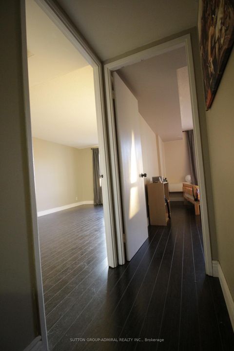 Photo 9 at 610 - 41 Markbrook Lane, Jamestown, Toronto