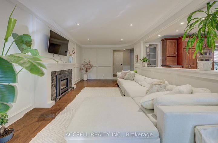 Photo 8 at 600 Highvalley Road, Ancaster, Hamilton