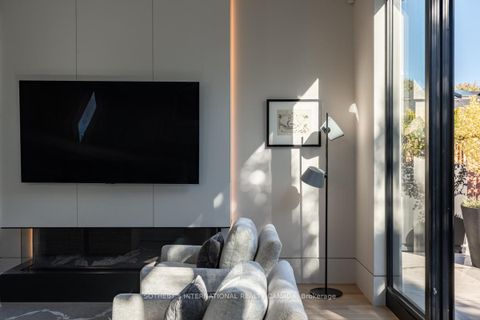 Photo 10 at 3 - 85 Bedford Road, Annex, Toronto