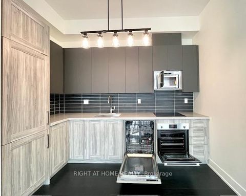 Photo 6 at 610 - 2916 Highway 7 Road W, Concord, Vaughan