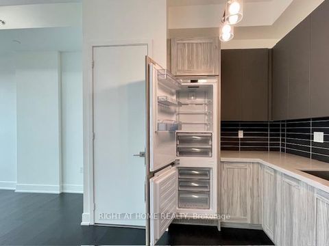 Photo 8 at 610 - 2916 Highway 7 Road W, Concord, Vaughan