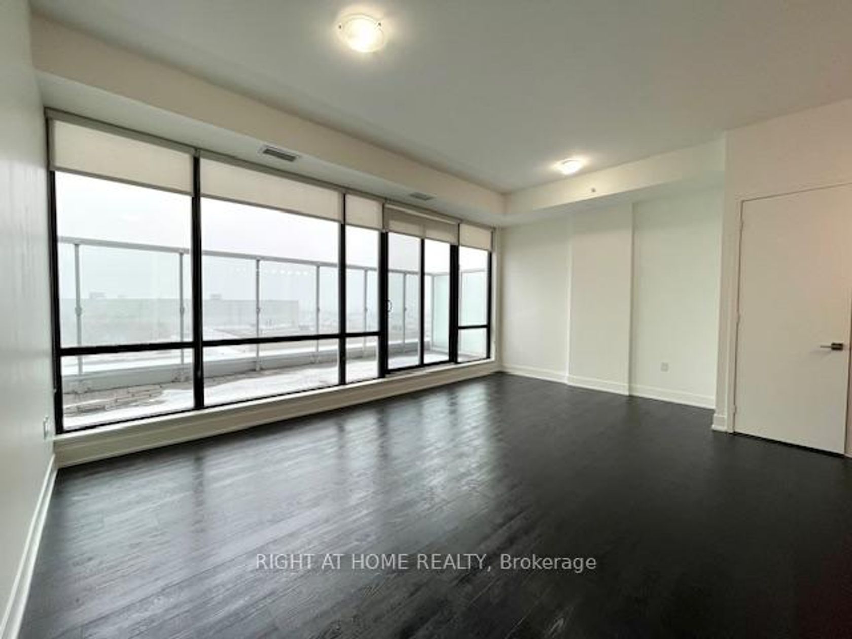 610 - 2916 Highway 7 Road W, Concord, Vaughan 