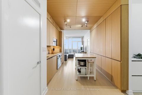 Photo 4 at 3916 - 15 Iceboat Terrace, Waterfront Communities C1, Toronto