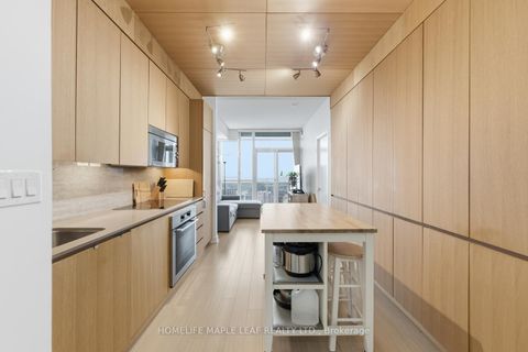 Photo 5 at 3916 - 15 Iceboat Terrace, Waterfront Communities C1, Toronto