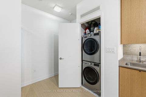 Photo 7 at 3916 - 15 Iceboat Terrace, Waterfront Communities C1, Toronto