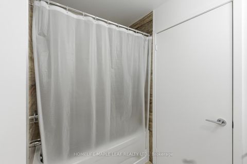 Photo 25 at 3916 - 15 Iceboat Terrace, Waterfront Communities C1, Toronto