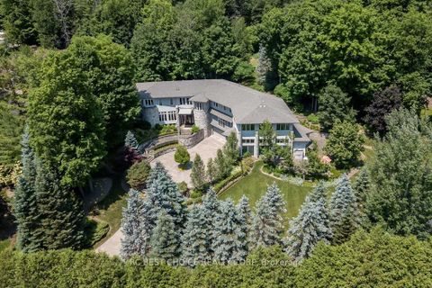 Photo 1 at 76 Silver Fox Place, Maple, Vaughan