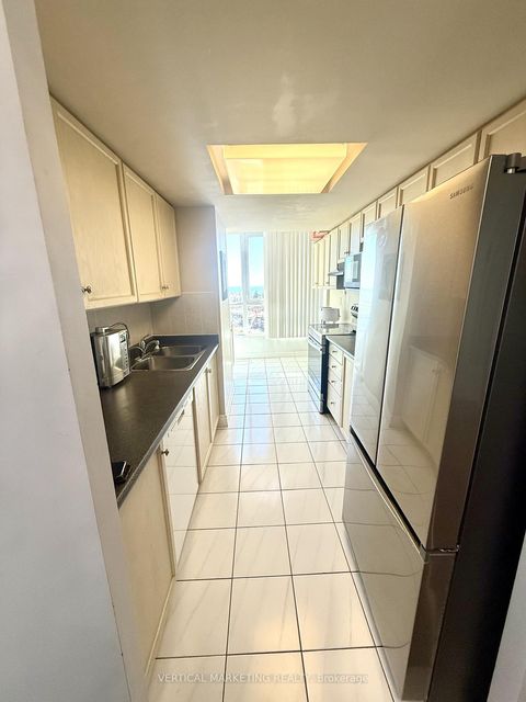 Photo 10 at 1408B - 3231 Eglinton Avenue E, Guildwood, Toronto