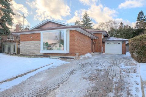 Photo 1 at 14 Amarillo Drive, Eglinton East, Toronto