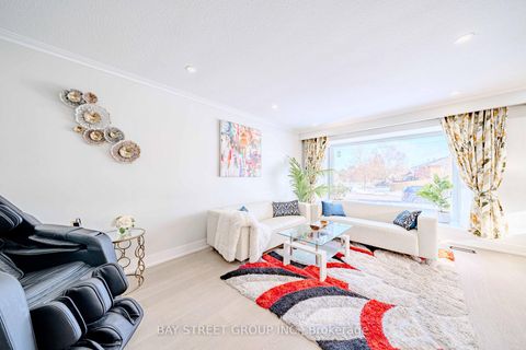 Photo 5 at 14 Amarillo Drive, Eglinton East, Toronto