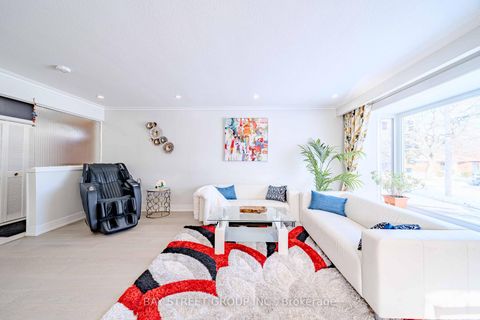 Photo 6 at 14 Amarillo Drive, Eglinton East, Toronto