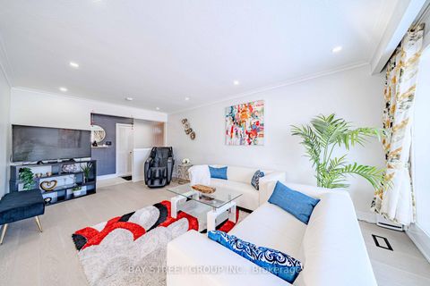 Photo 7 at 14 Amarillo Drive, Eglinton East, Toronto