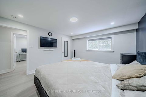 Photo 18 at 14 Amarillo Drive, Eglinton East, Toronto