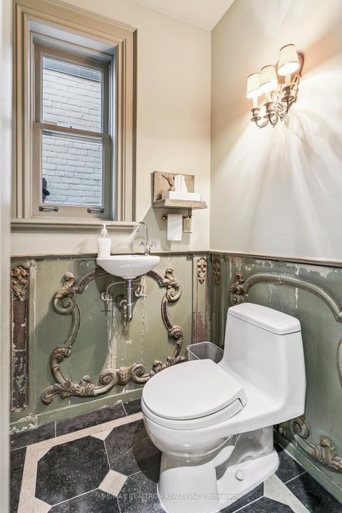 Photo 13 at 8 Belmont Street, Annex, Toronto