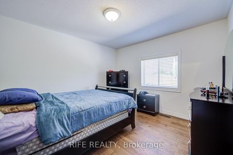 Photo 15 at 106 Craggview Drive, West Hill, Toronto