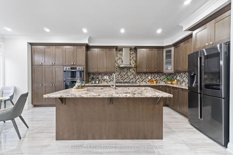 Photo 12 at 79 Elderslie Crescent E, Kleinburg, Vaughan