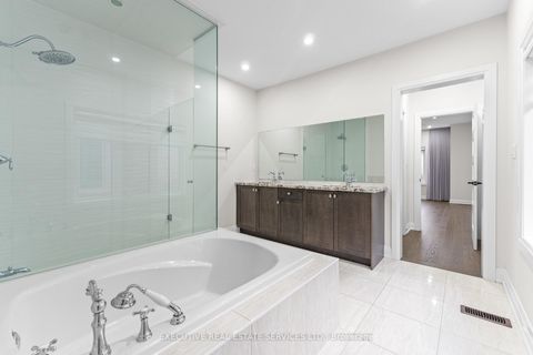 Photo 36 at 79 Elderslie Crescent E, Kleinburg, Vaughan